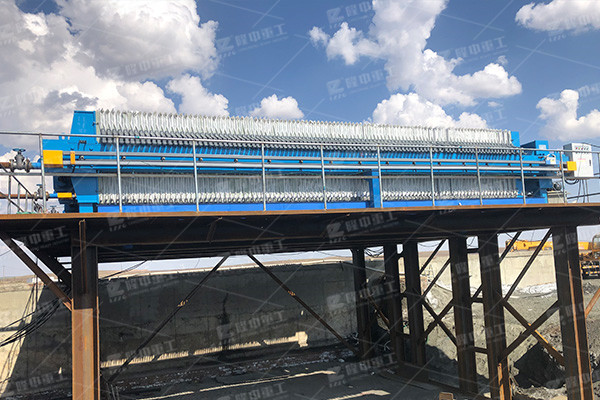 廂式壓濾機(jī)為何受市場歡迎，一臺廂式污泥壓濾機(jī)的價位是多少呢？